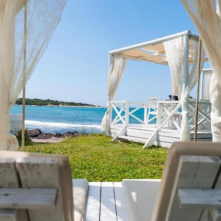 Neptune Sea House - Beachfront Agios Spyridon  Buitenkant foto