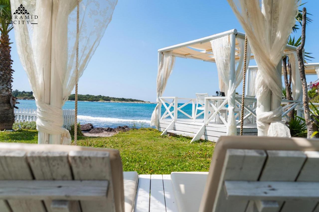 Neptune Sea House - Beachfront Agios Spyridon  Buitenkant foto